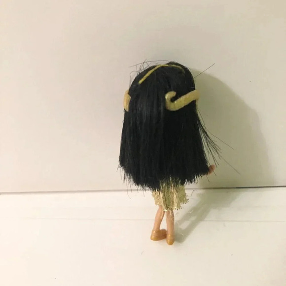 Barbie Peek A Boo  Petites Doll Chione of Cairo 45 Girls of the World Charms - Picture 4 of 16